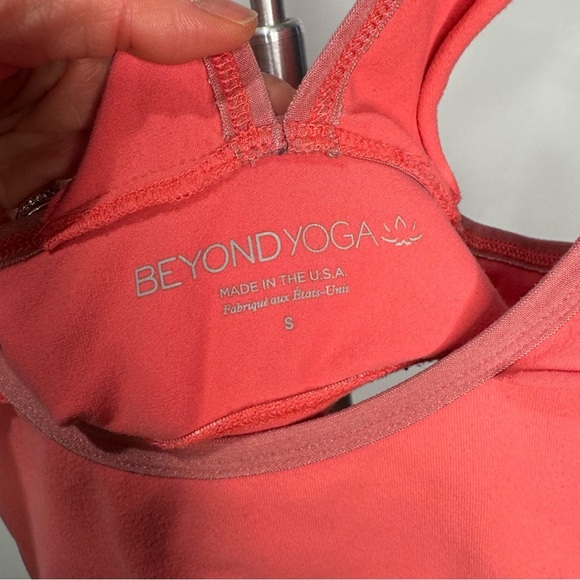 Beyond Yoga Ruffle Frill Seeker Sports Bra Pink Coral Women’s Small - Picture 2 of 8